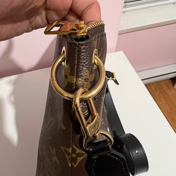 ❣️❣️❣️SOLD on IG❣️❣️❣️ Monogram black leather Odeon MM - Picture 8 of 16